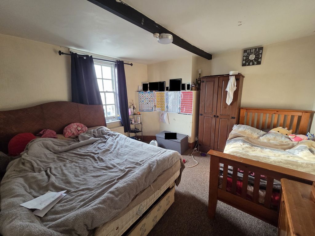 Photo 8- click for photo gallery